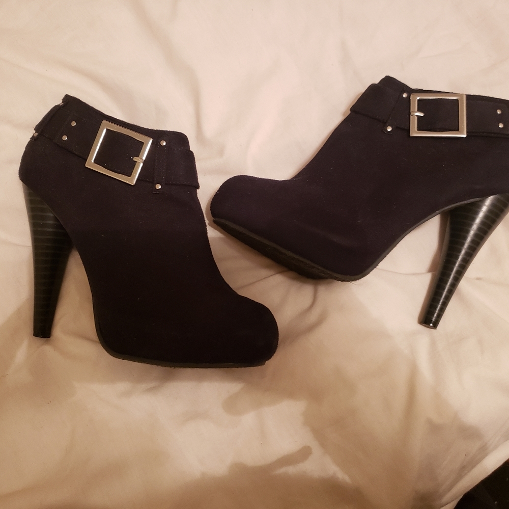 Michael Antonio heeled booties